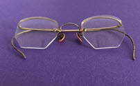 Image - Eyeglasses with case