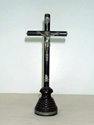 Image - Crucifix sur table (noir)