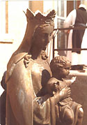 Image - Virgin and Child CU